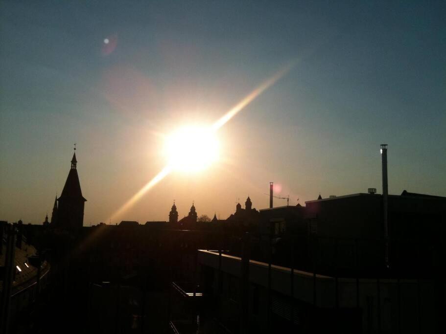 Penthouse-wohnung - Balkon - Dachterrasse - Zentrum Nürnberg
